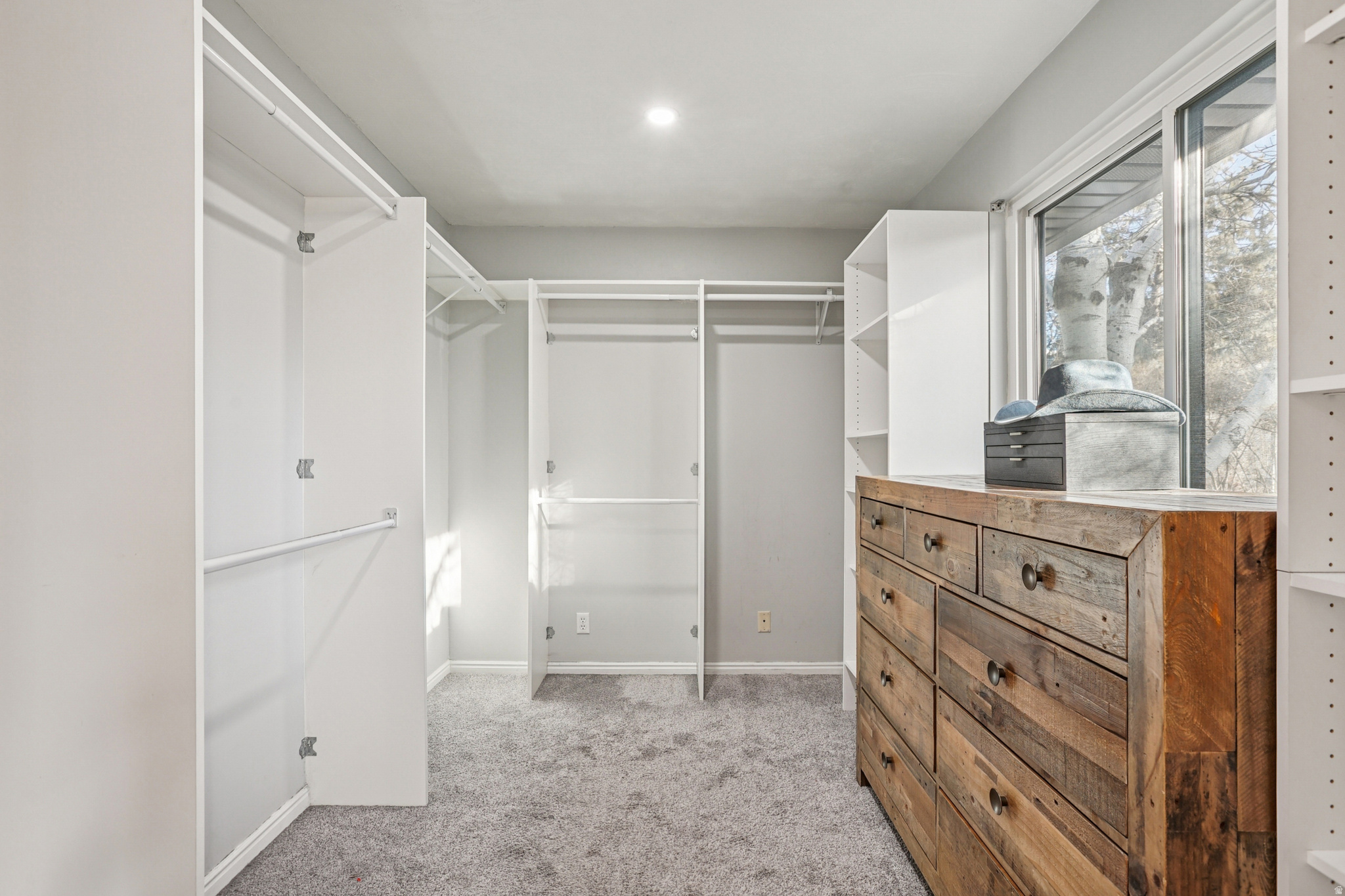 SPRING HOLLOW - Residential