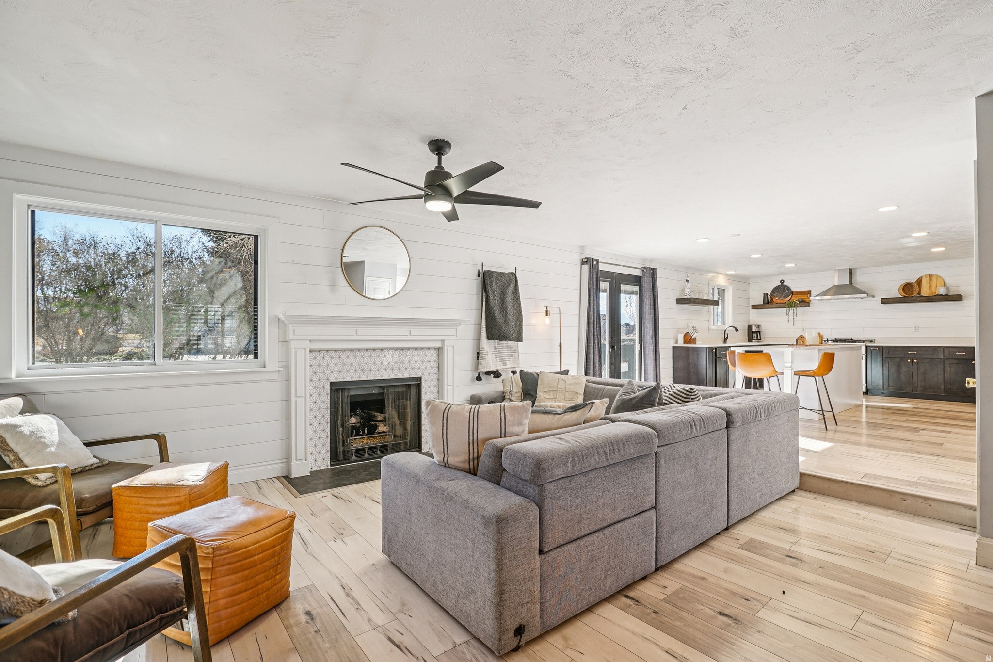 SPRING HOLLOW - Residential