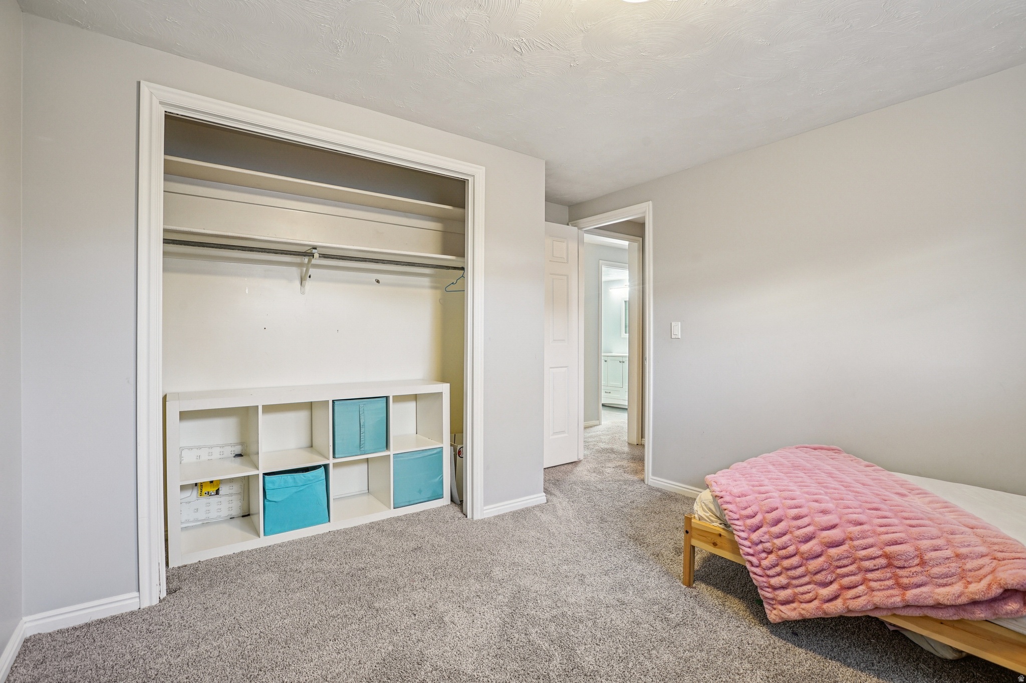 SPRING HOLLOW - Residential