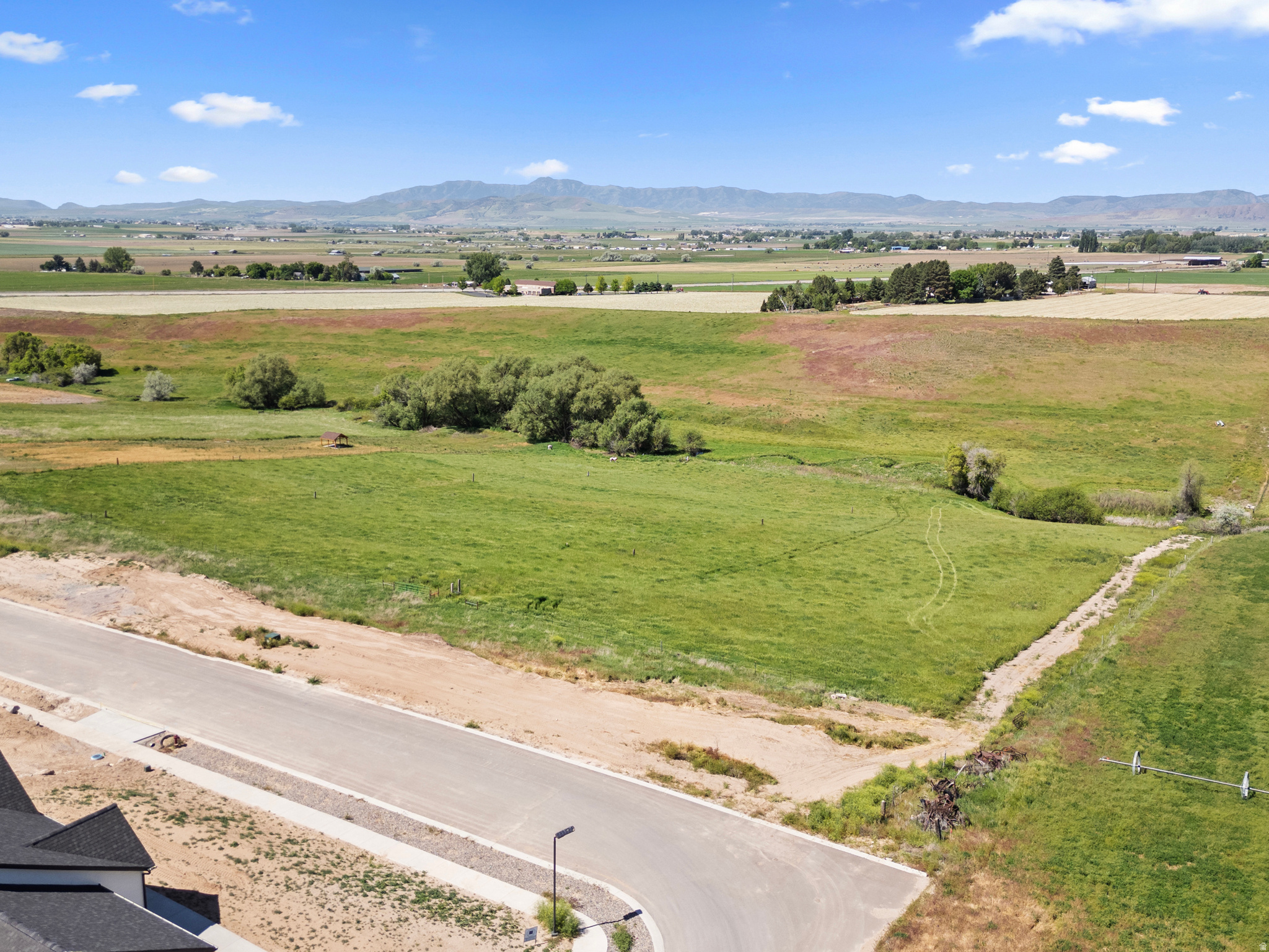 HILLSIDE SUBD - Land
