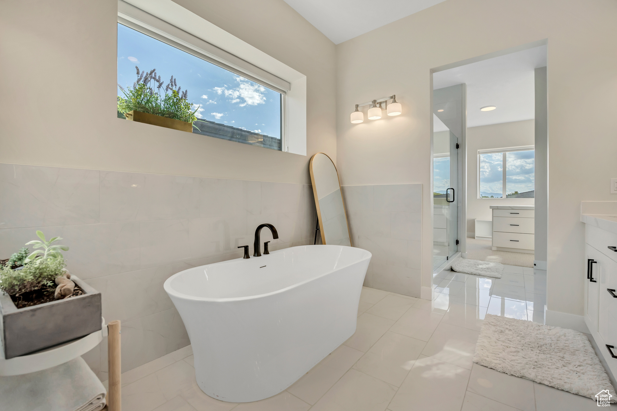 ABBEY ROAD COMMUNITY - Residential