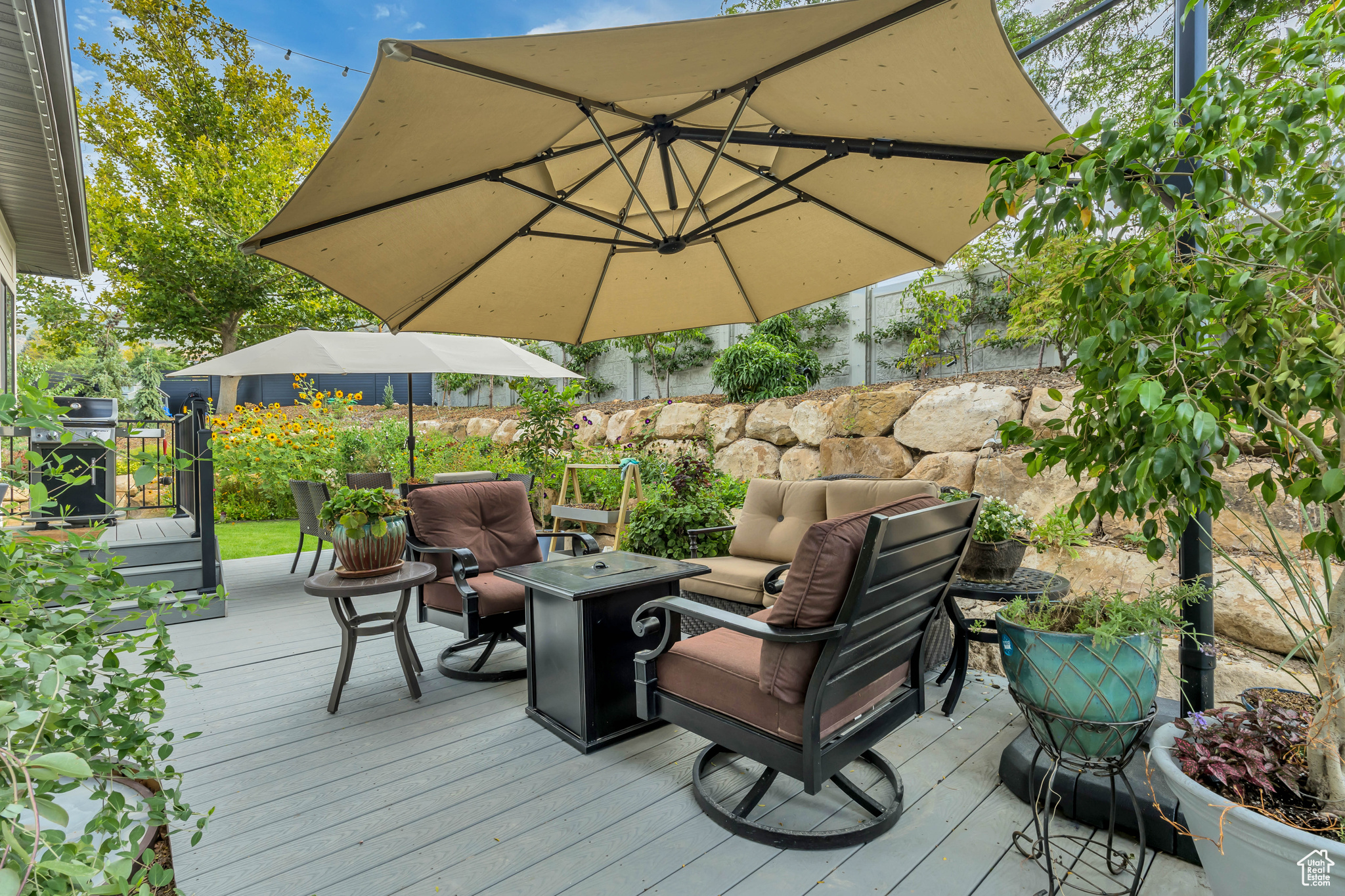 ABBEY ROAD COMMUNITY - Residential