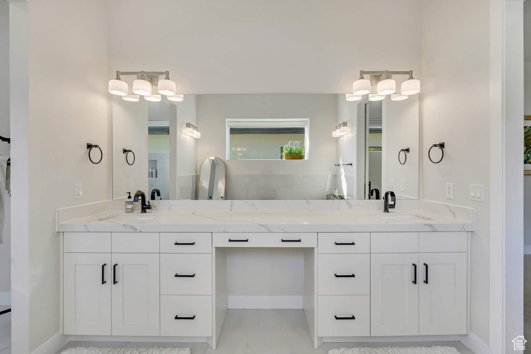 ABBEY ROAD COMMUNITY - Residential