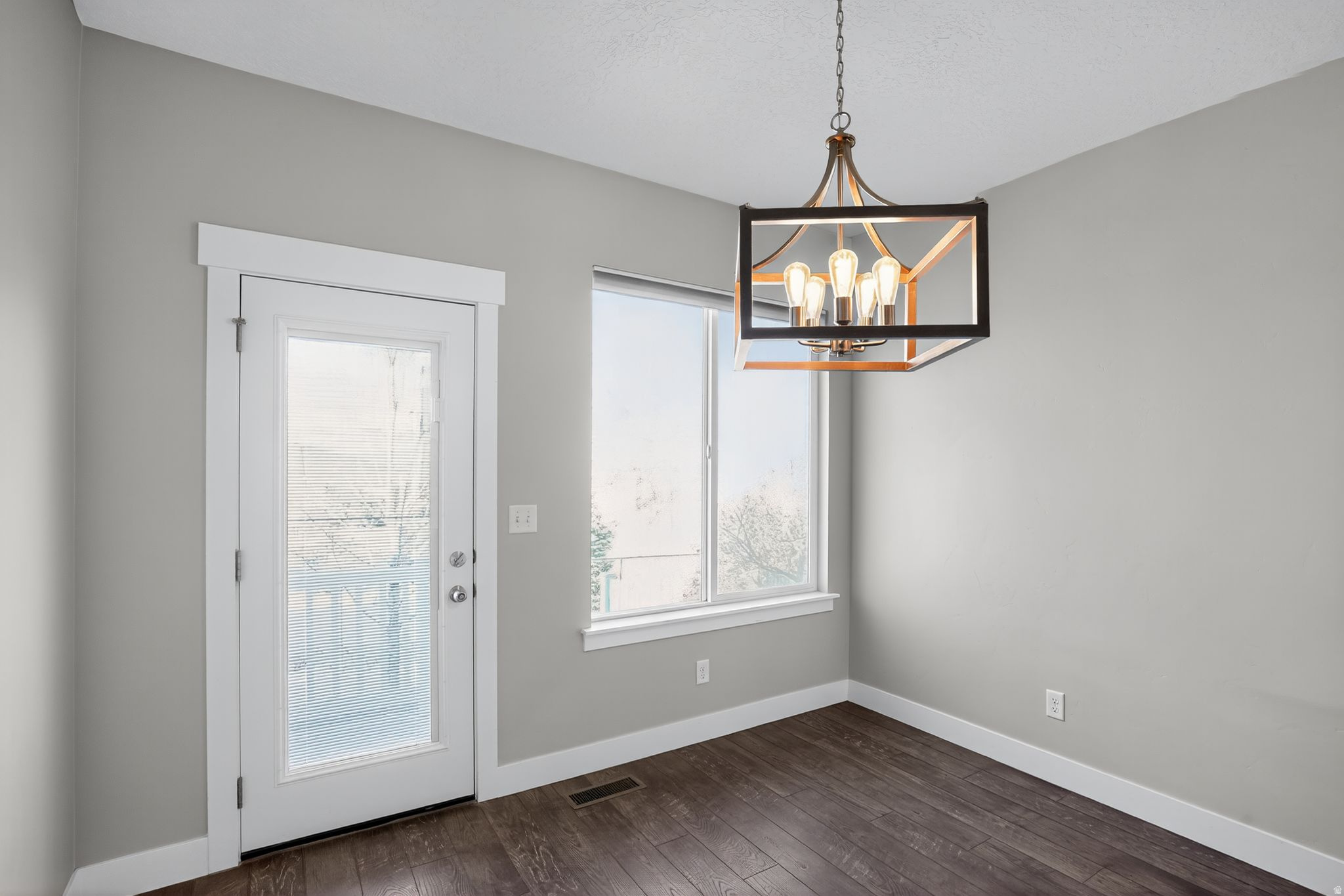 IRON HORSE TOWNHOMES - Residential