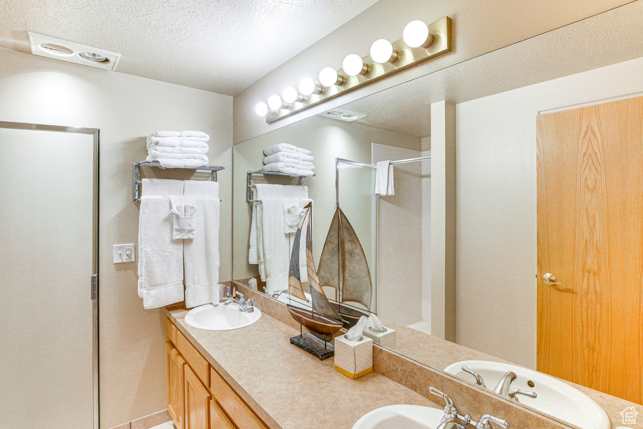 FOOTHILL ESTATE - Residential