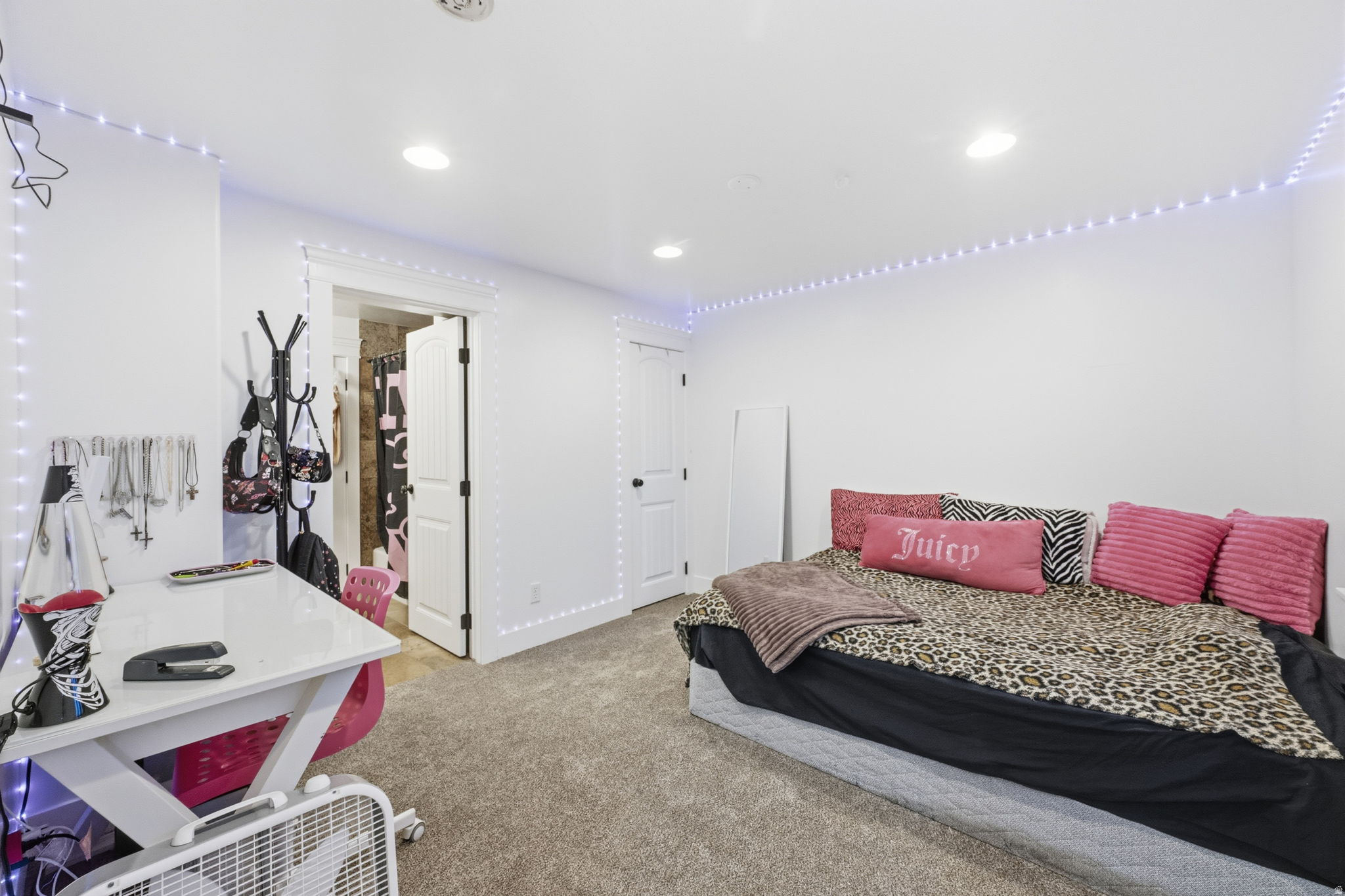 EAGLE POINT - Residential