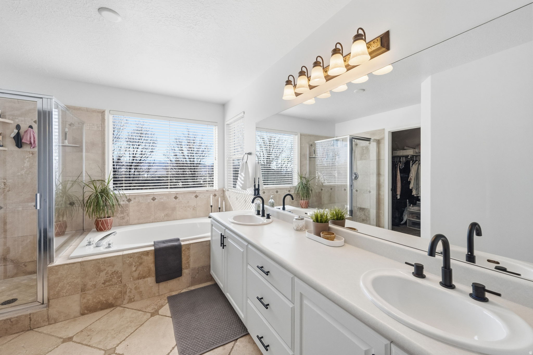 EAGLE POINT - Residential