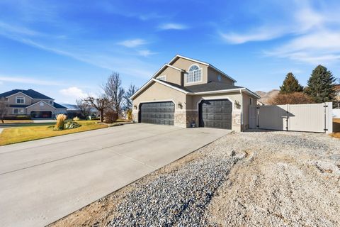 Tiny photo for 398 W 2660 N, Lehi, UT 84043 (MLS # 2137035)
