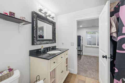 Tiny photo for 398 W 2660 N, Lehi, UT 84043 (MLS # 2137035)