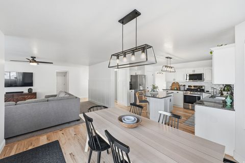 Tiny photo for 398 W 2660 N, Lehi, UT 84043 (MLS # 2137035)