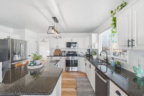 Tiny photo for 398 W 2660 N, Lehi, UT 84043 (MLS # 2137035)