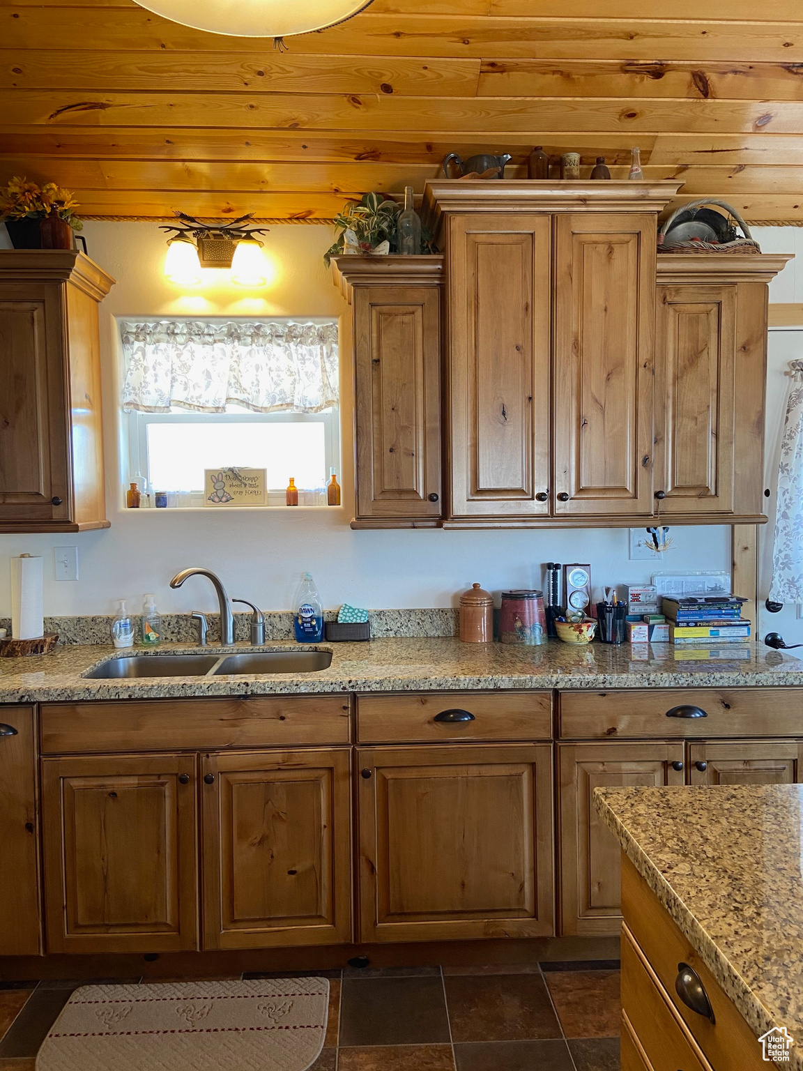 865 S Black Canyon Rd, Antimony, Utah image 6