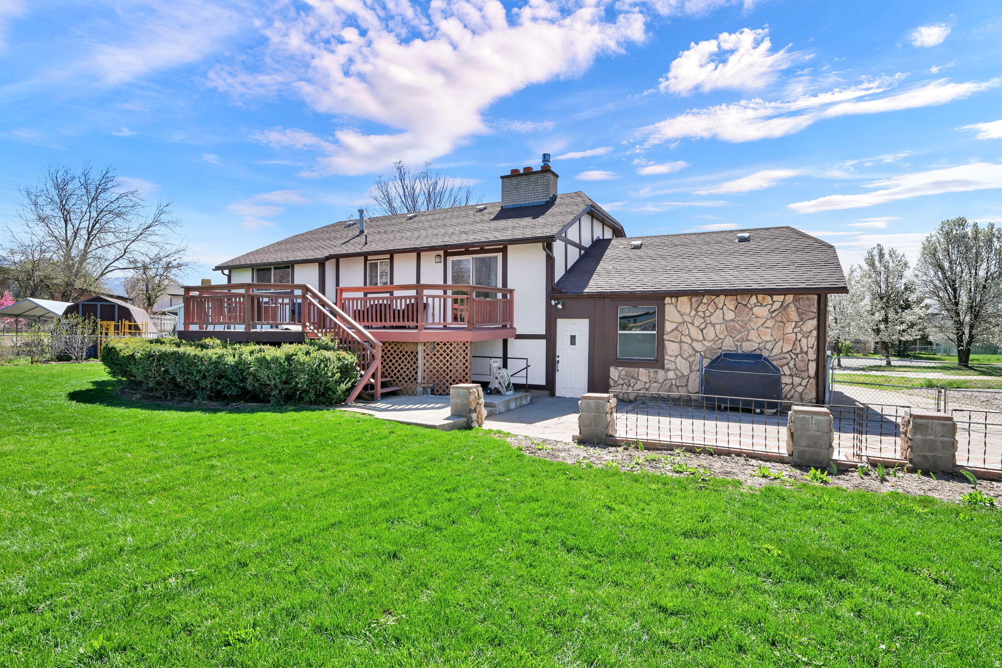 MAPLE ACRES - Residential