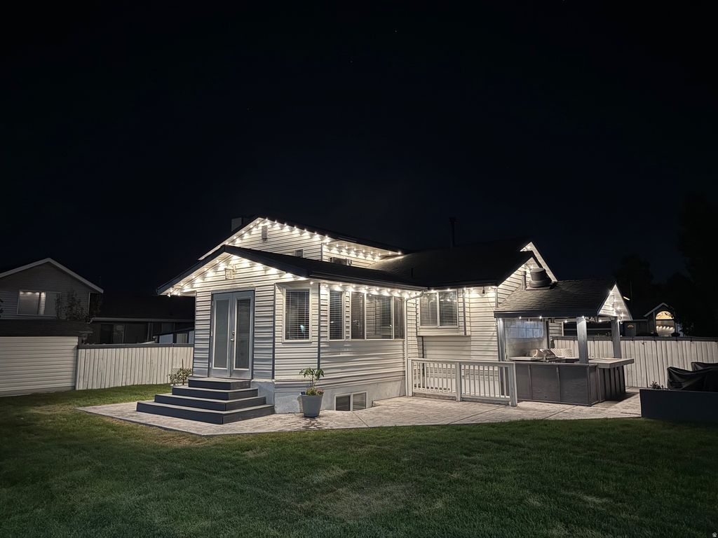 Photo of 1827 W OMNI AVE, Salt Lake City, UT 84116 (MLS # 2141320)