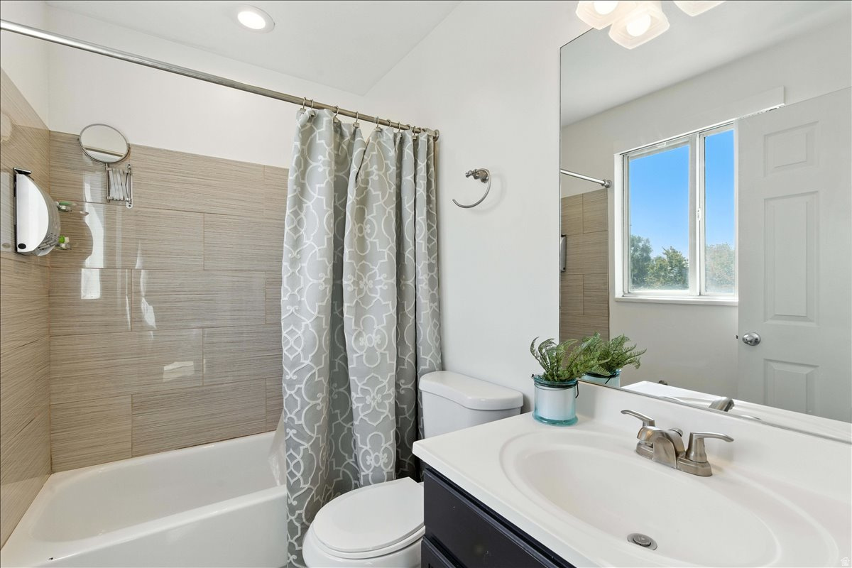 WESTPOINTE - Residential