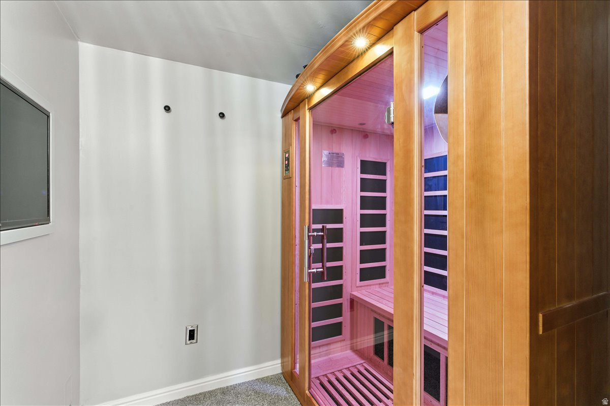 WESTPOINTE - Residential