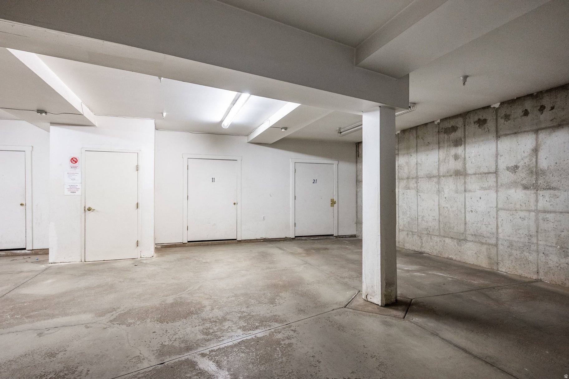 PINEBROOK POINTE CONDOMINIUMS - Residential