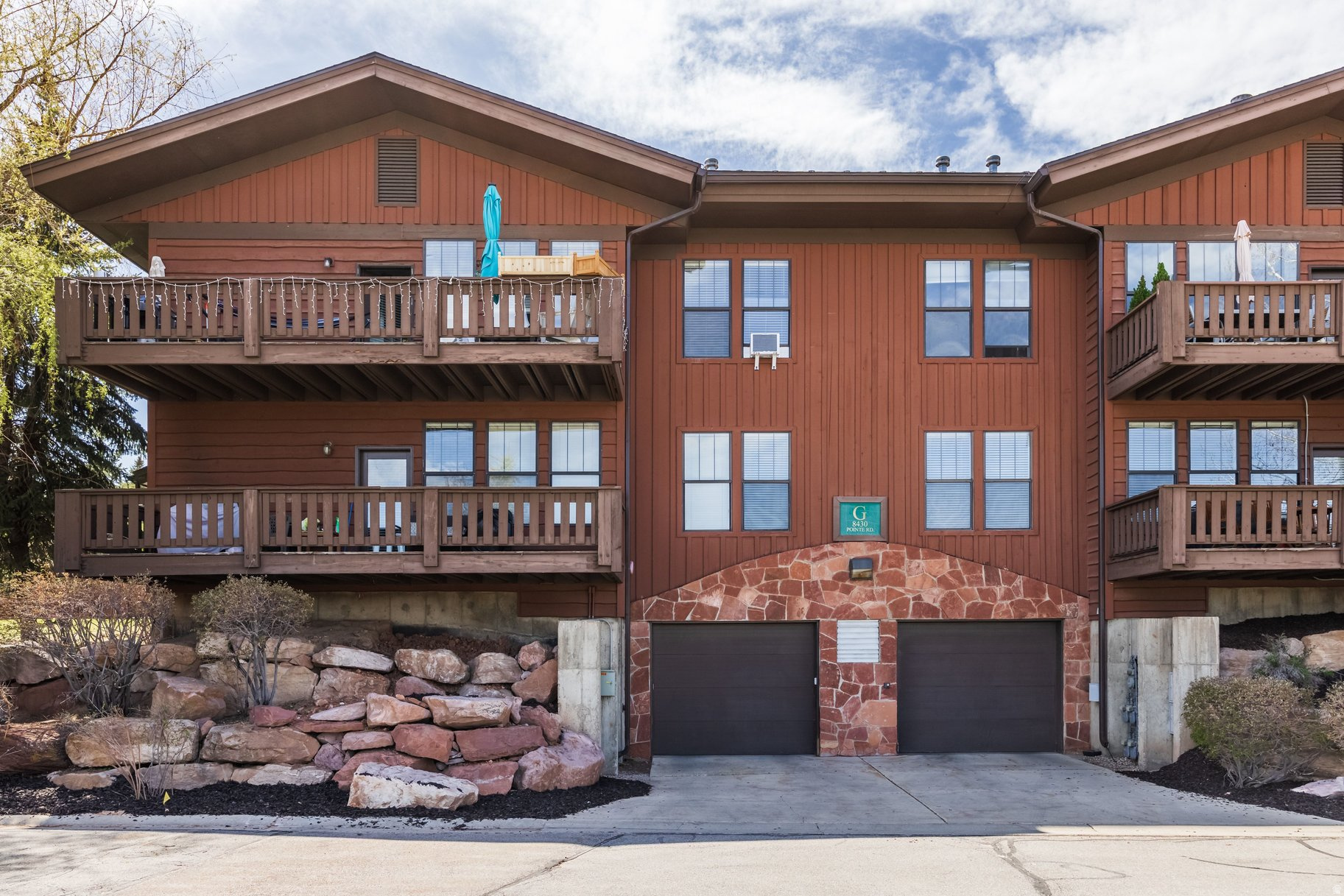 PINEBROOK POINTE CONDOMINIUMS - Residential