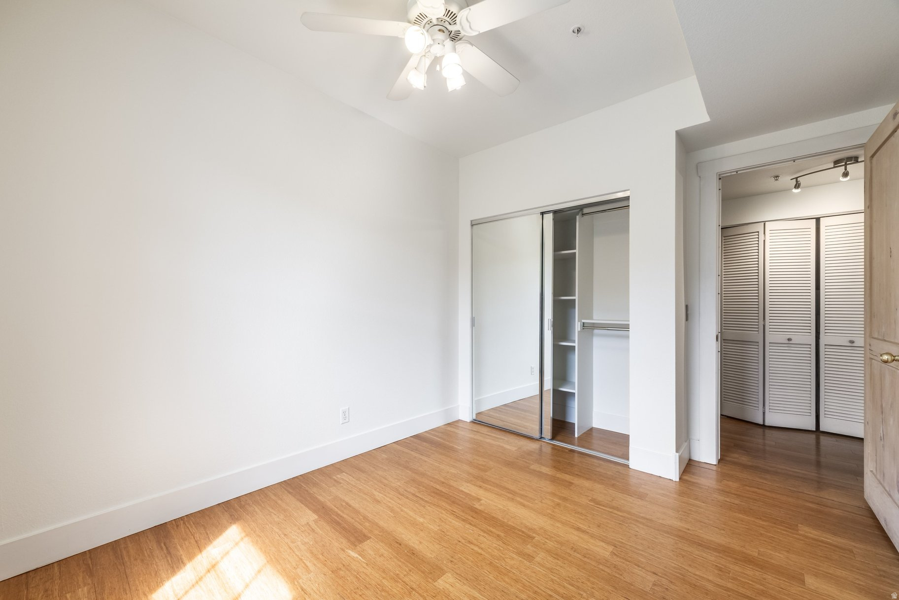 PINEBROOK POINTE CONDOMINIUMS - Residential