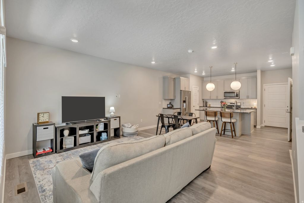 Photo of 4277 W DIXON WAY, Lehi, UT 84048 (MLS # 2150940)