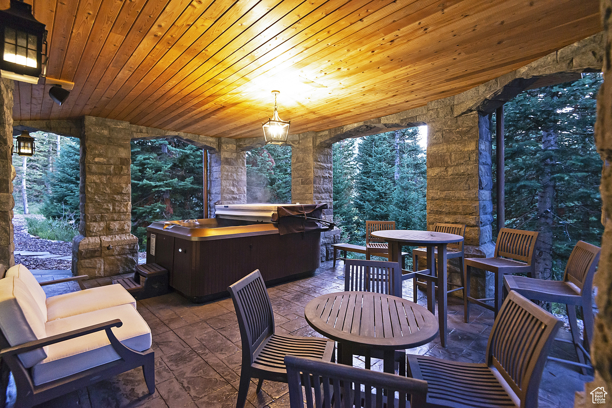 Park City, Utah 84060, United States, 5 Bedrooms Bedrooms, ,7 BathroomsBathrooms,Residential,Pending,138142