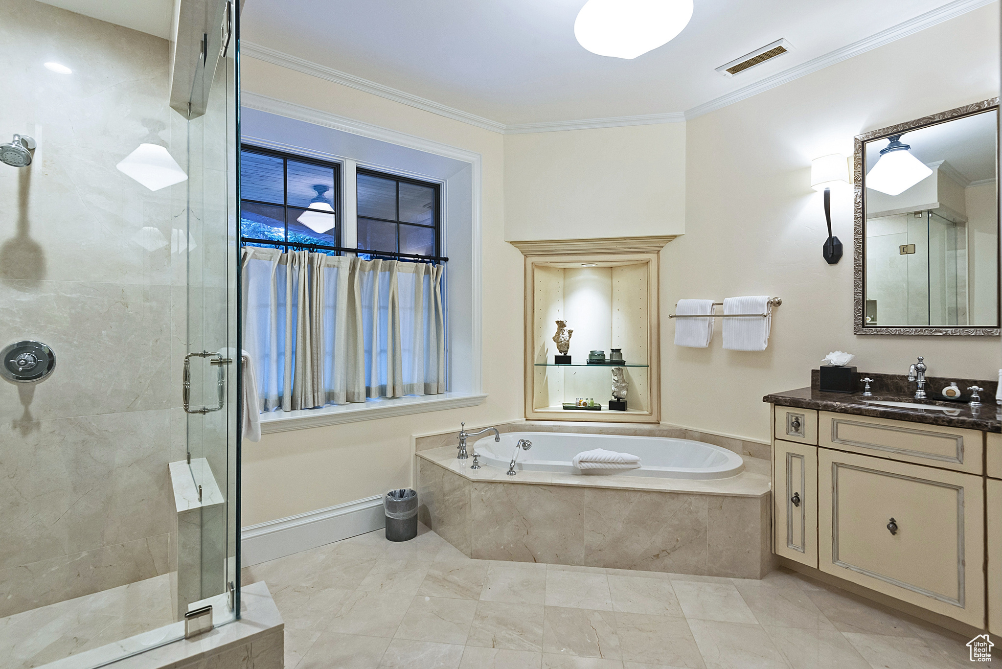 Park City, Utah 84060, United States, 5 Bedrooms Bedrooms, ,7 BathroomsBathrooms,Residential,Pending,138142