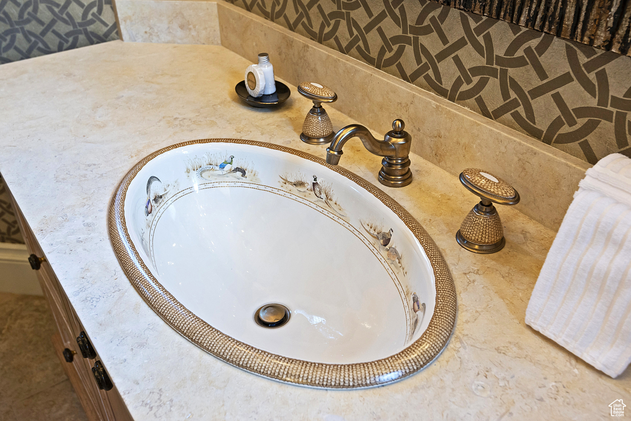 Park City, Utah 84060, United States, 5 Bedrooms Bedrooms, ,7 BathroomsBathrooms,Residential,Pending,138142