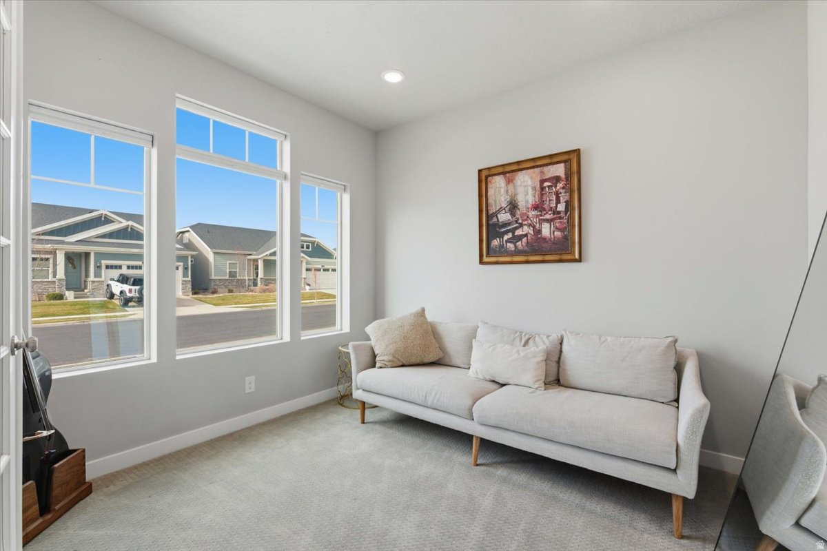 HOLBROOK FARMS - Residential Income