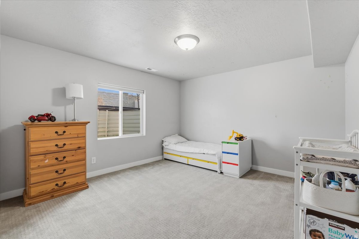 HOLBROOK FARMS - Residential Income