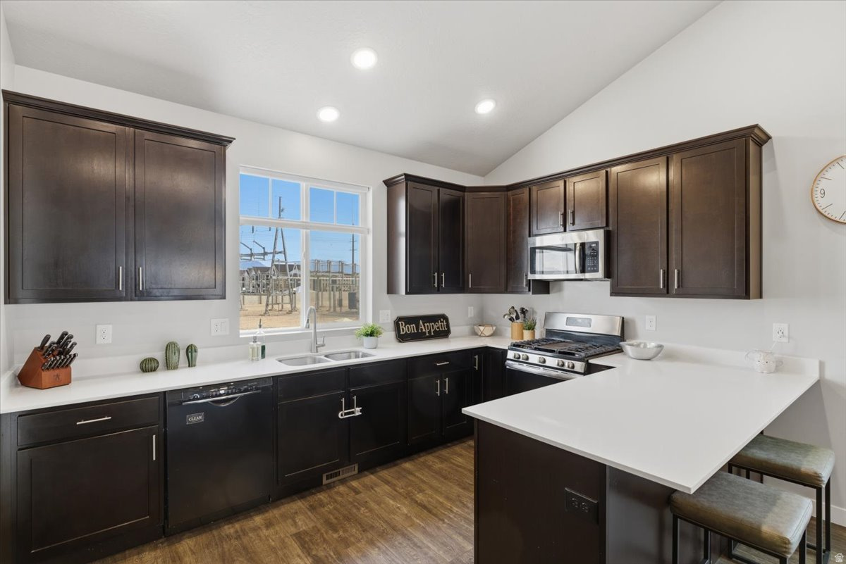 HOLBROOK FARMS - Residential Income