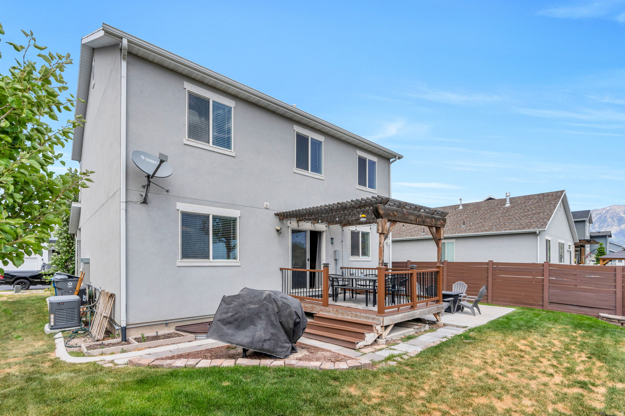 CASCADE AT WATERS EDGE - Residential
