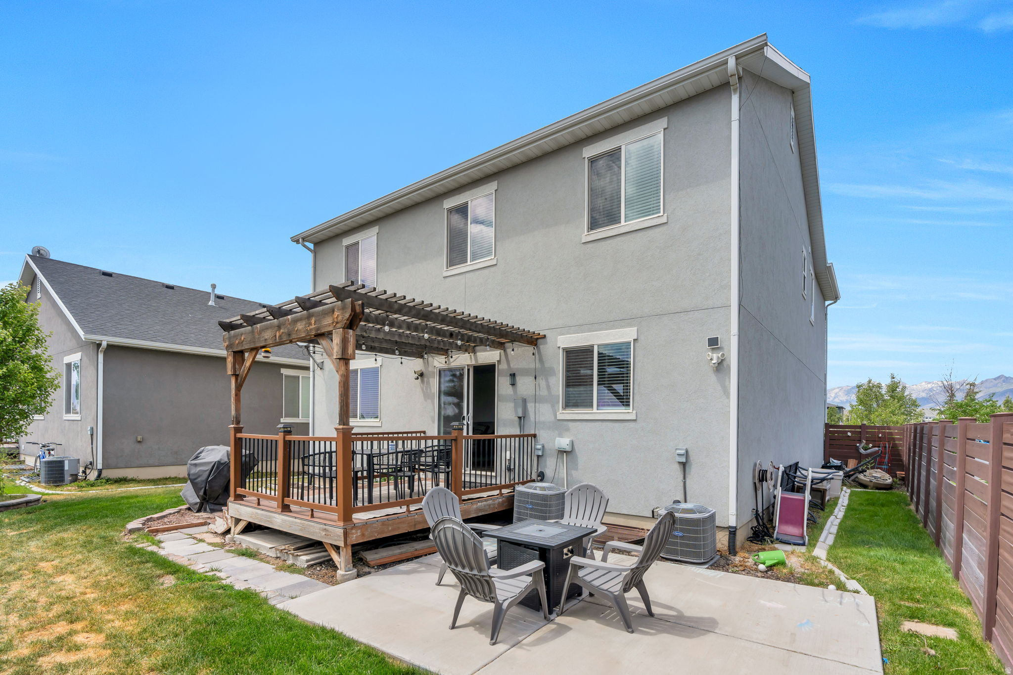 CASCADE AT WATERS EDGE - Residential