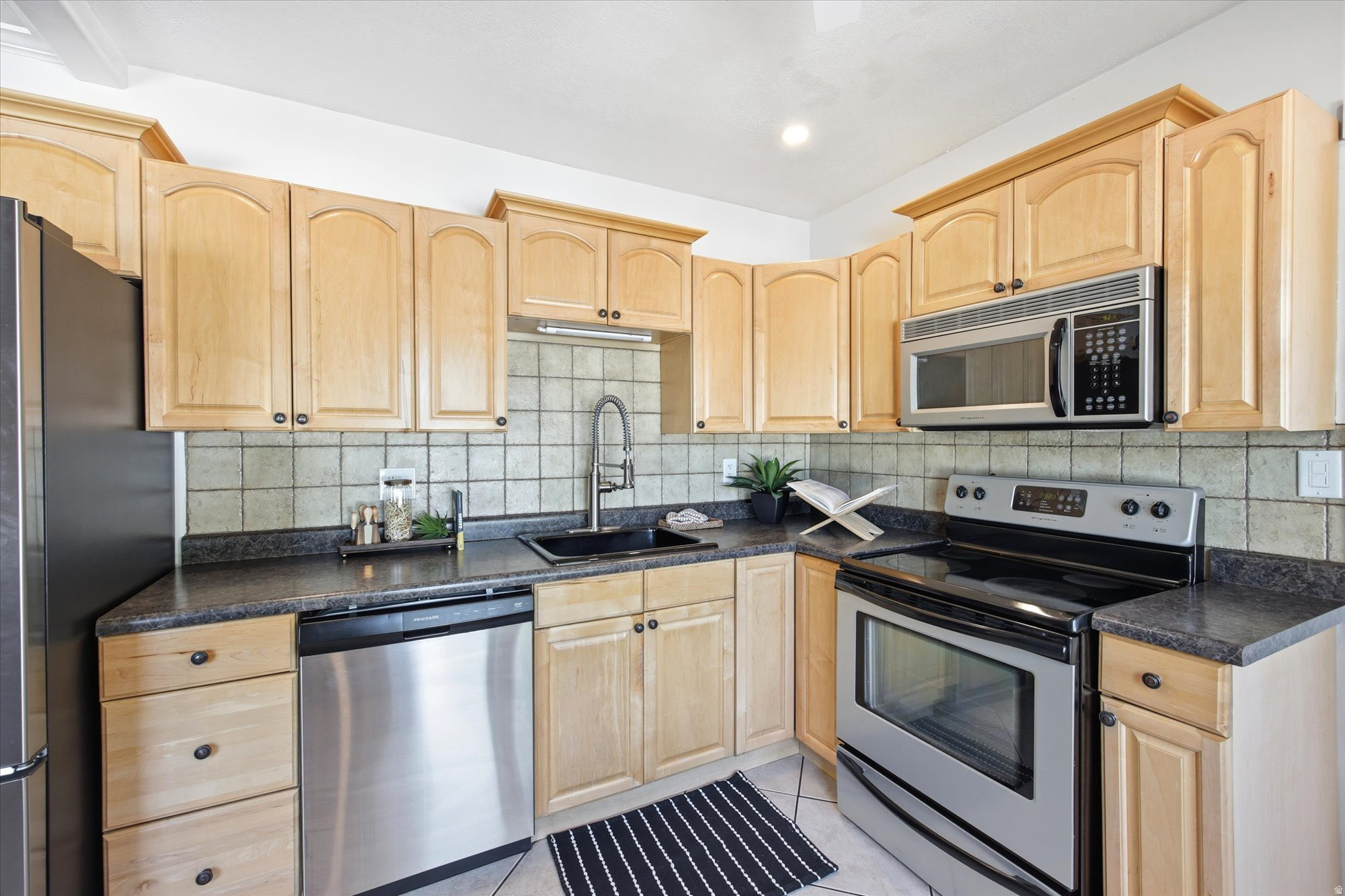 SUNSHINE ACRES - Residential