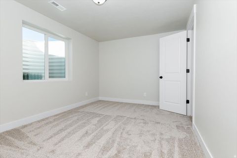 Tiny photo for 2710 S DRIVER CIR, Garden City, UT 84028 (MLS # 2127197)