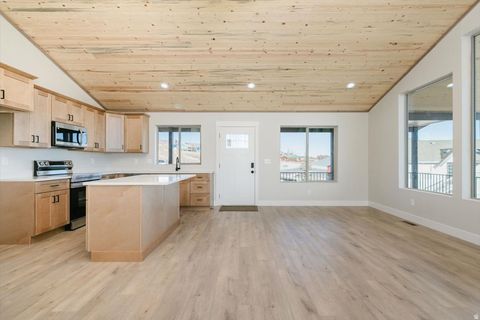 Tiny photo for 2710 S DRIVER CIR, Garden City, UT 84028 (MLS # 2127197)