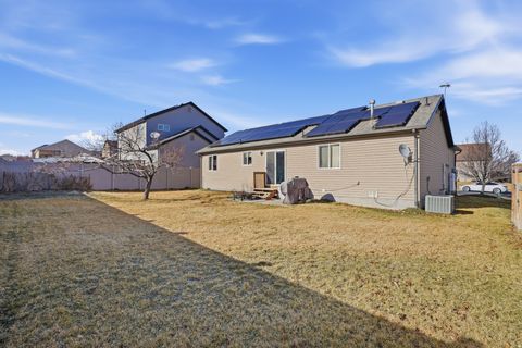 Tiny photo for 4636 E JIMMY LN, Eagle Mountain, UT 84005 (MLS # 2144226)