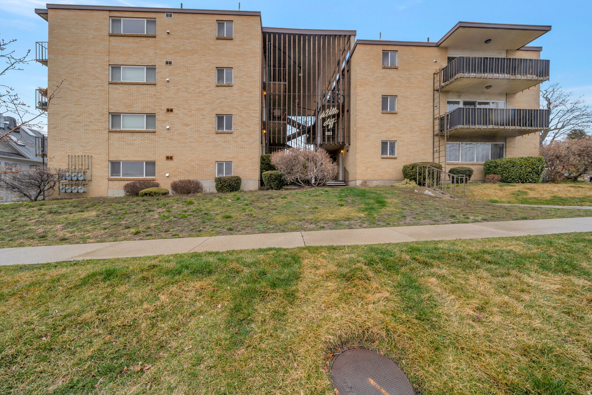 DEVILLE CLIFF - Residential