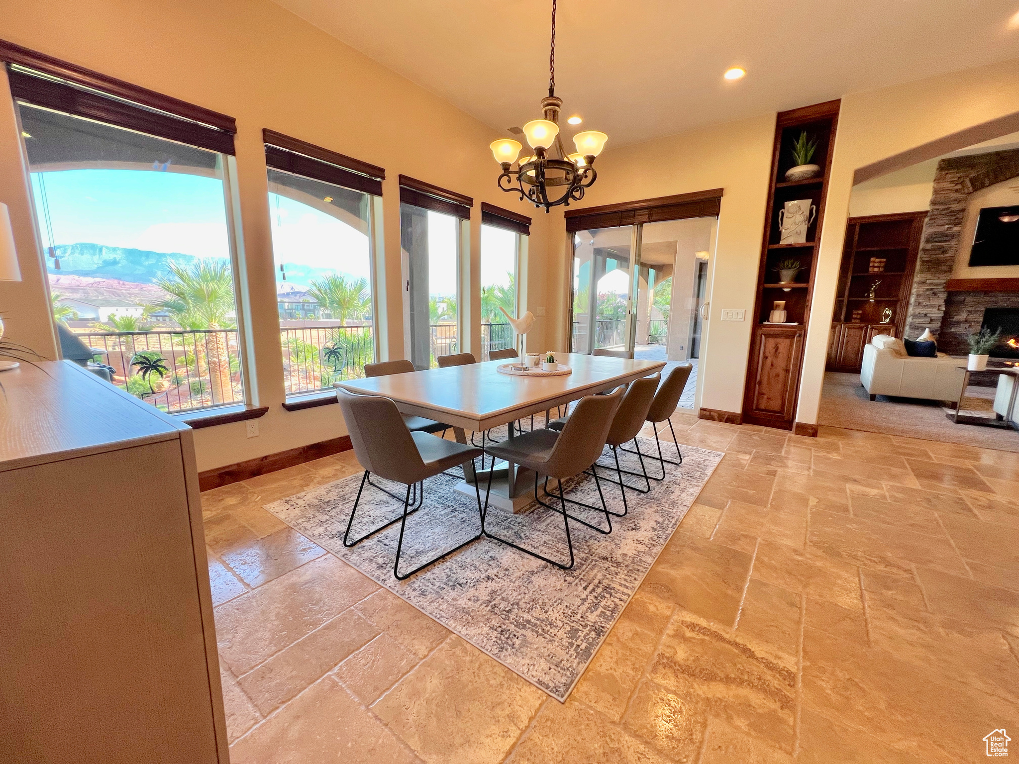 REDSTONE SPRINGS - Residential