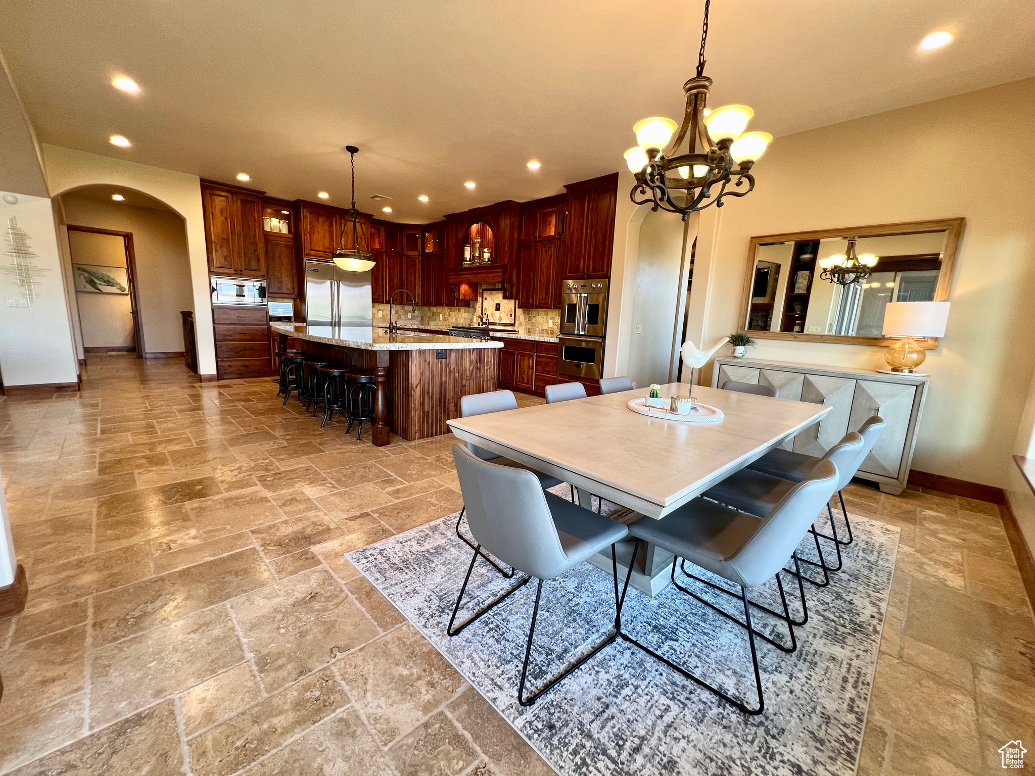 REDSTONE SPRINGS - Residential