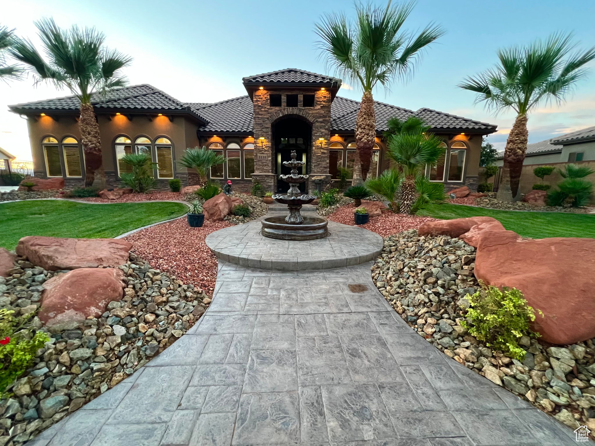 REDSTONE SPRINGS - Residential