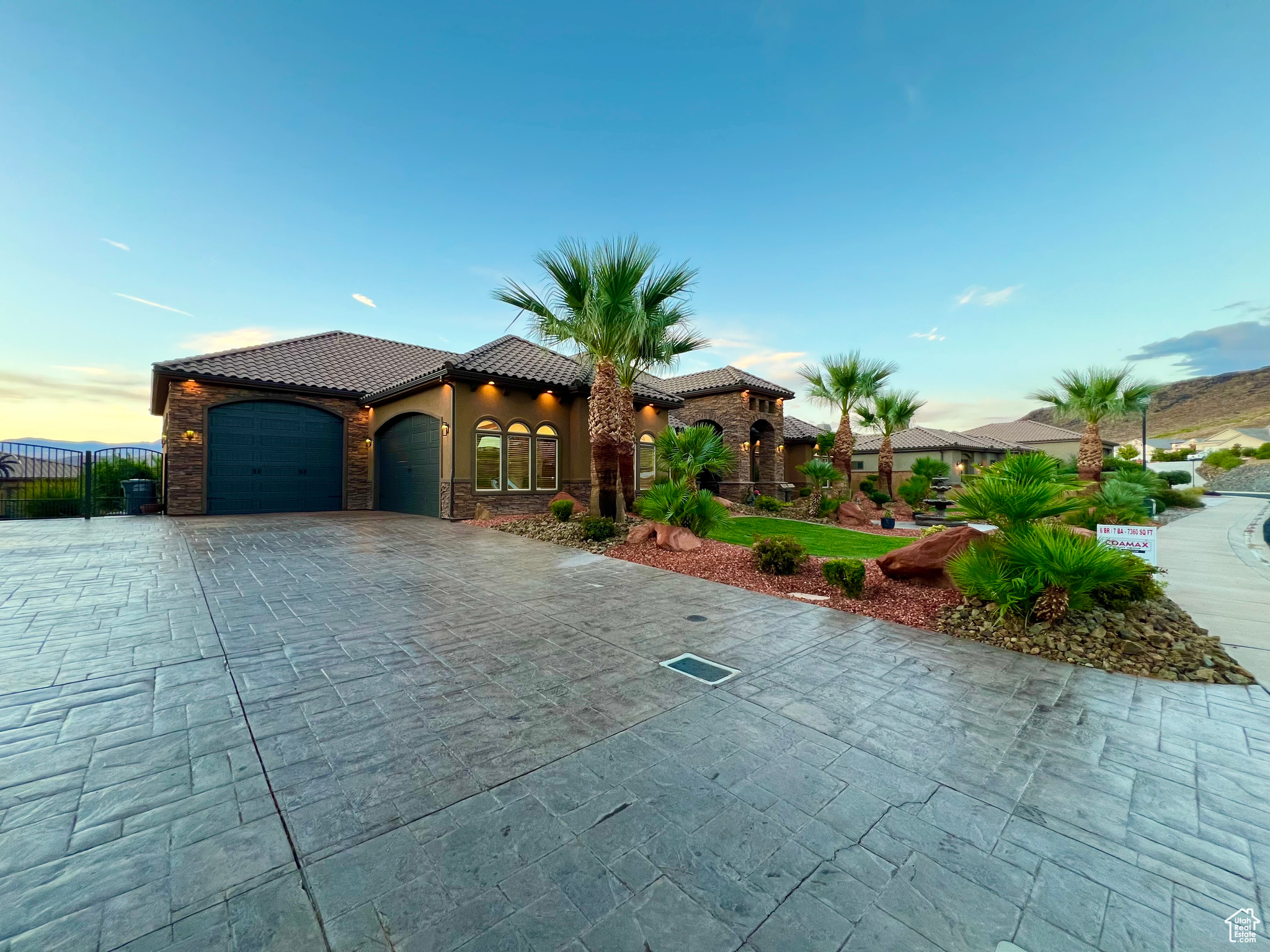 REDSTONE SPRINGS - Residential