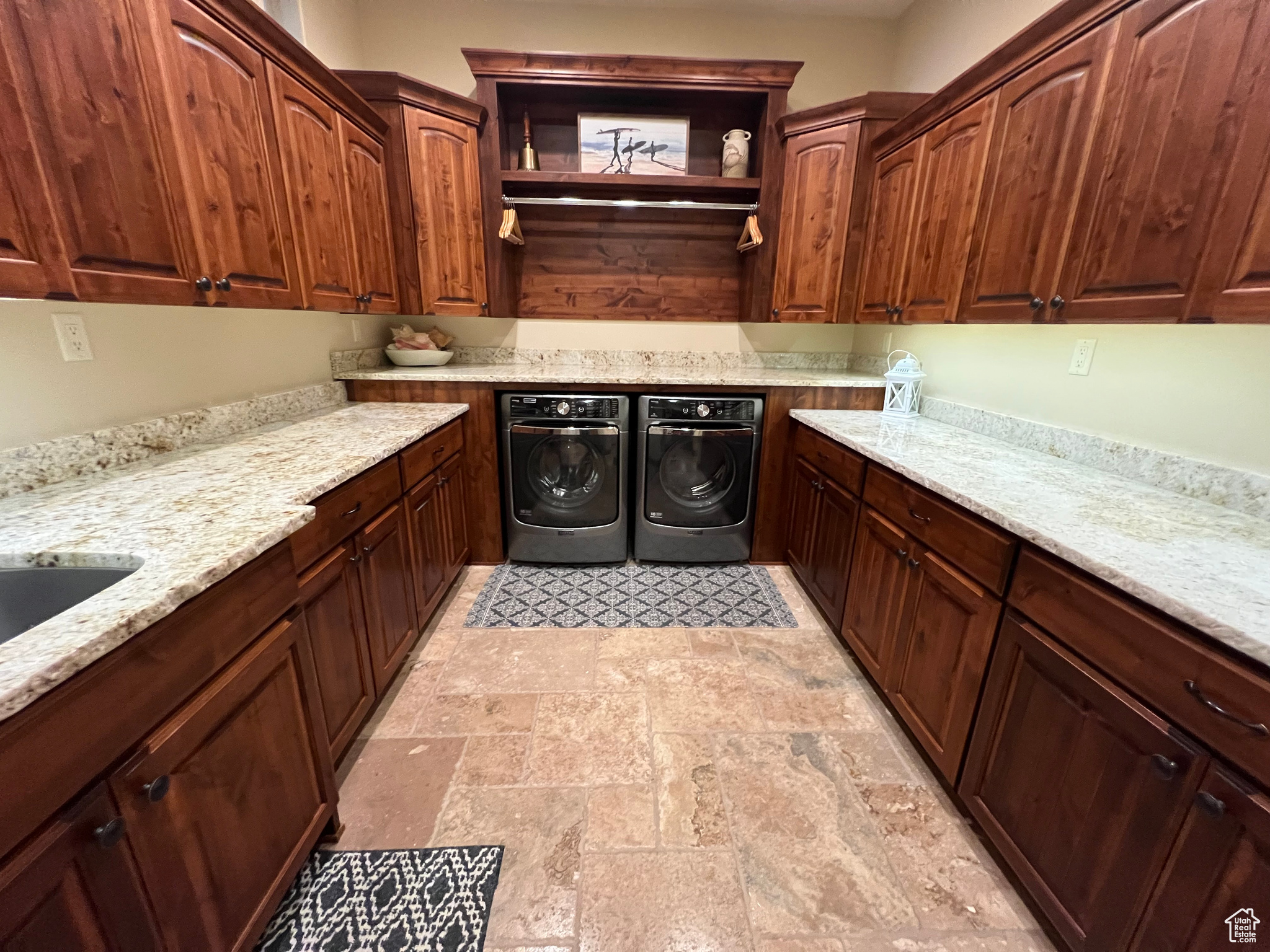 REDSTONE SPRINGS - Residential