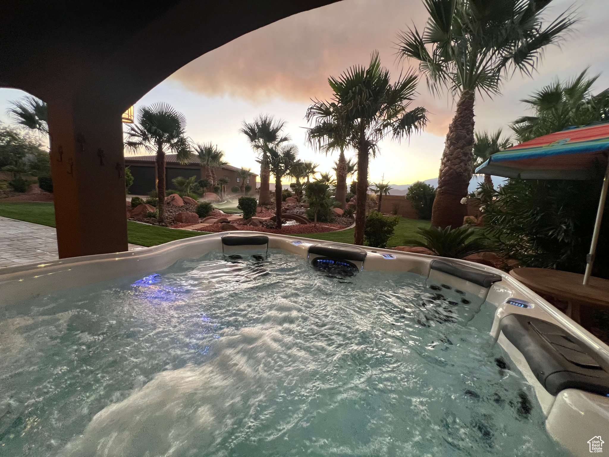 REDSTONE SPRINGS - Residential