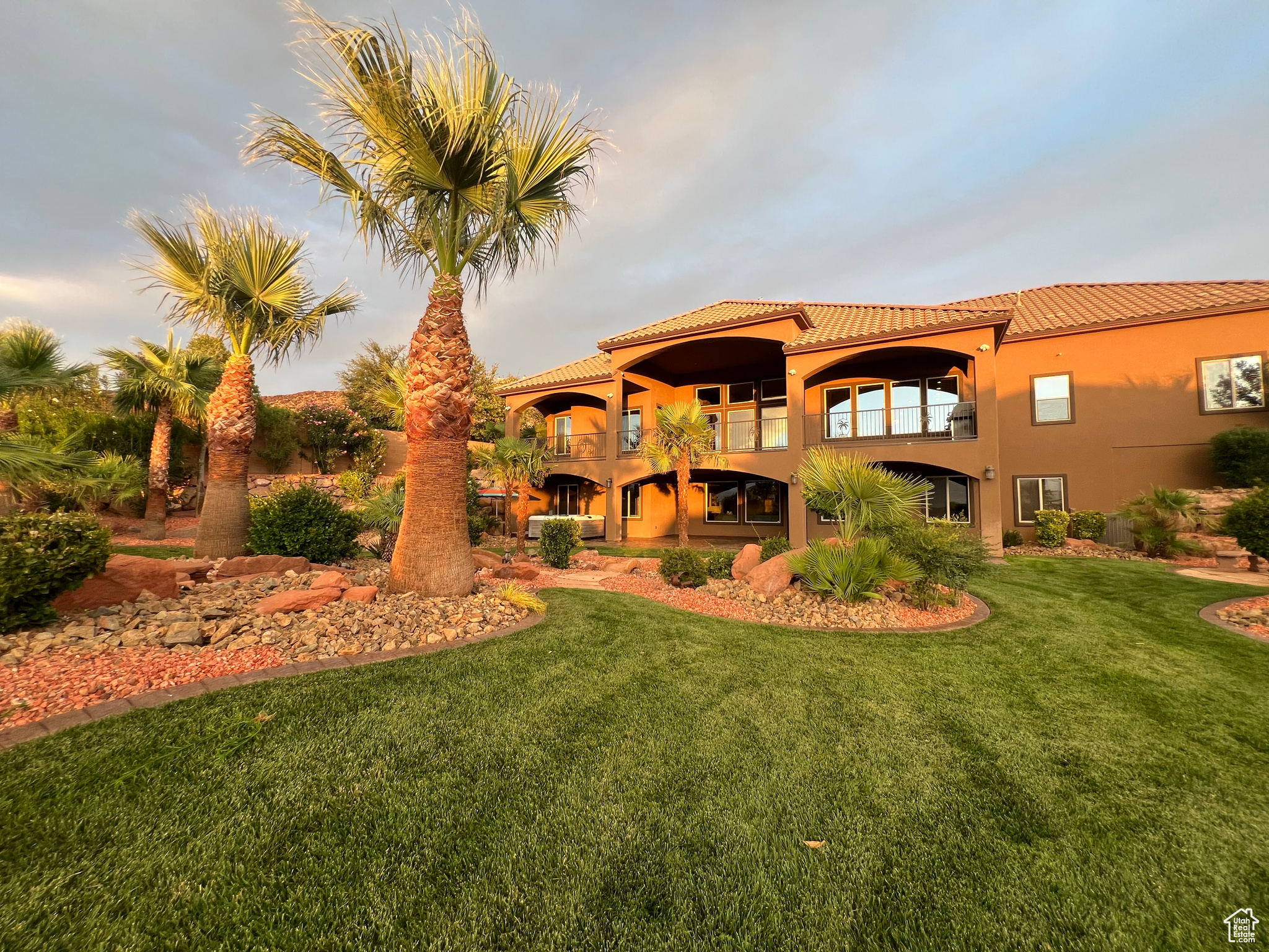REDSTONE SPRINGS - Residential