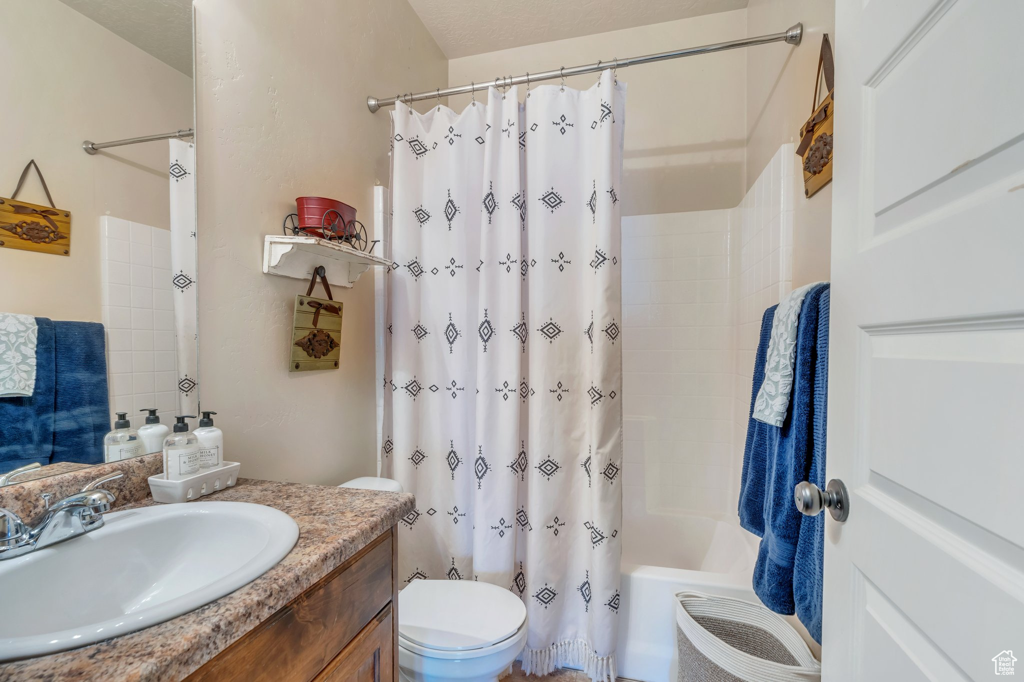 Elk Ridge, Utah 84651, United States, 6 Bedrooms Bedrooms, ,3 BathroomsBathrooms,Residential,Active,81712