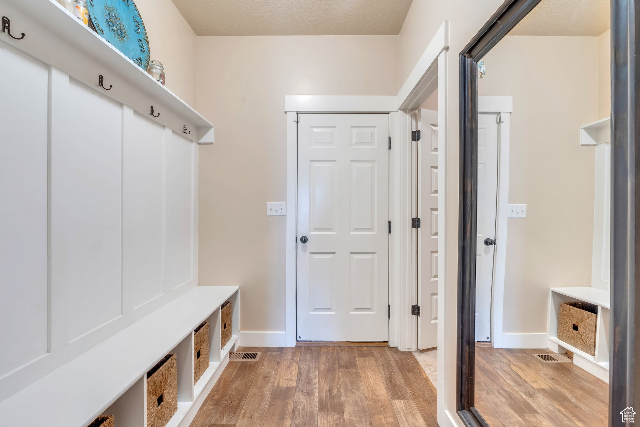 Elk Ridge, Utah 84651, United States, 6 Bedrooms Bedrooms, ,3 BathroomsBathrooms,Residential,Active,81712