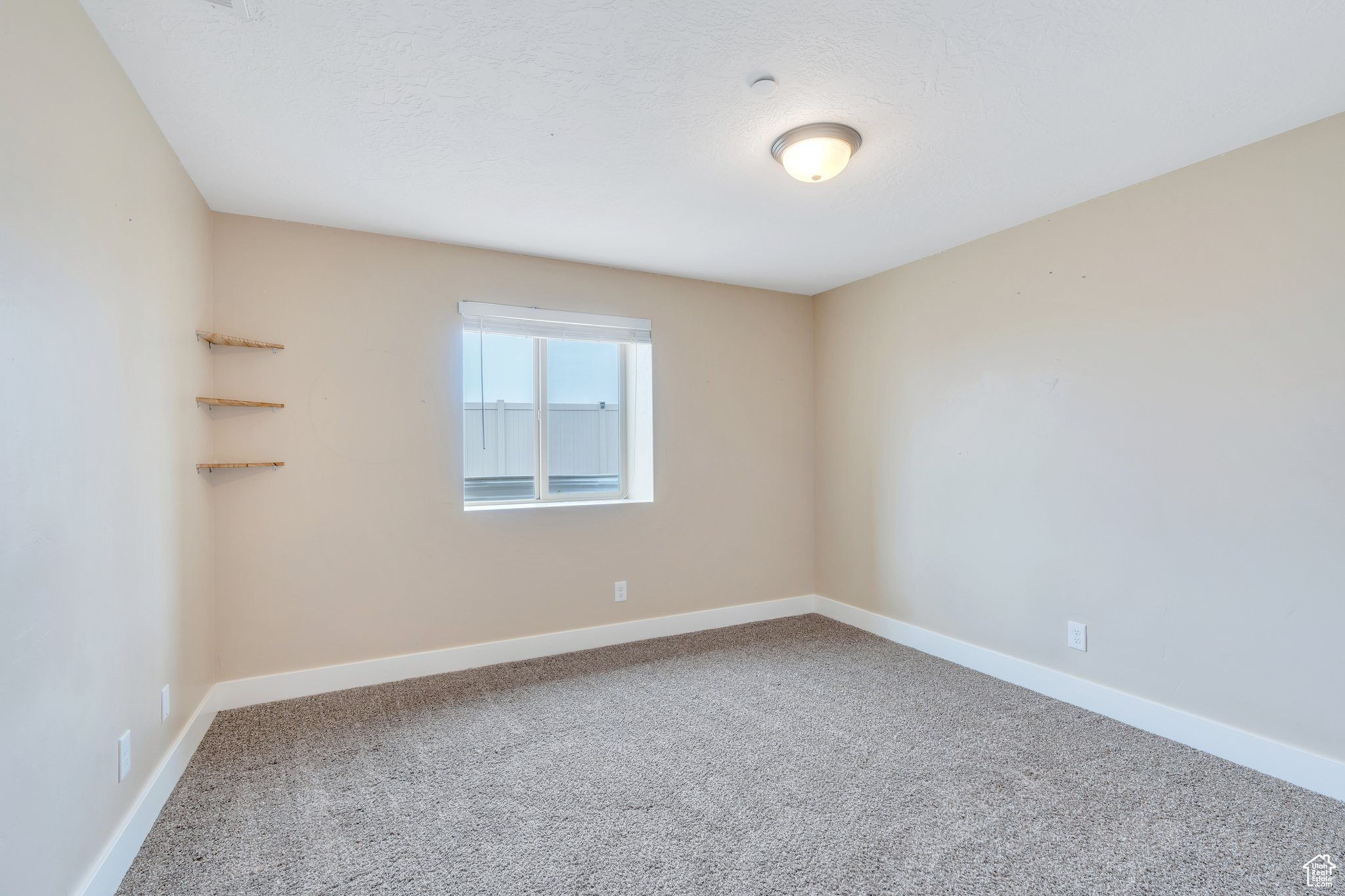 Elk Ridge, Utah 84651, United States, 6 Bedrooms Bedrooms, ,3 BathroomsBathrooms,Residential,Active,81712