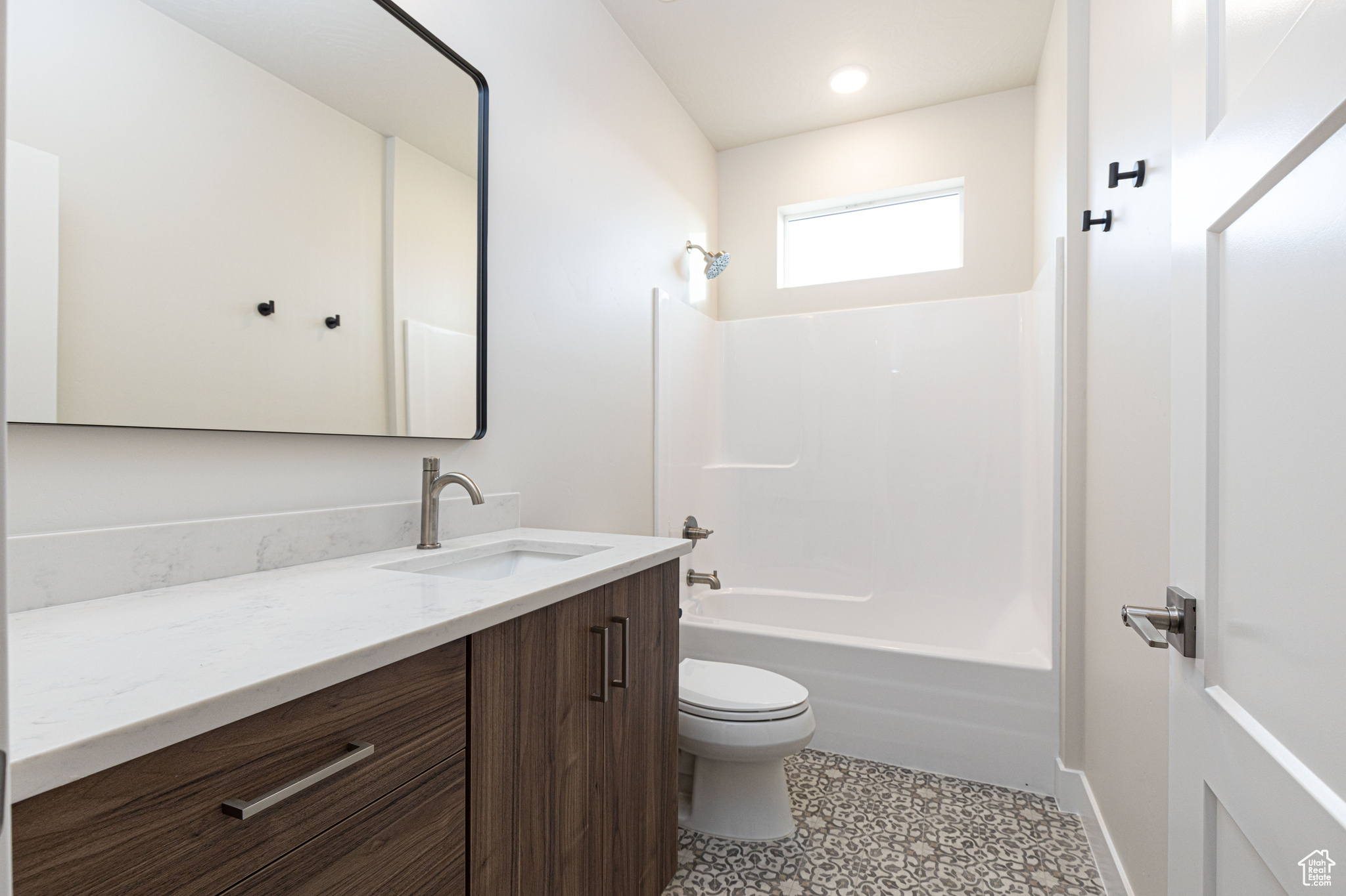 THE POINTE - Residential