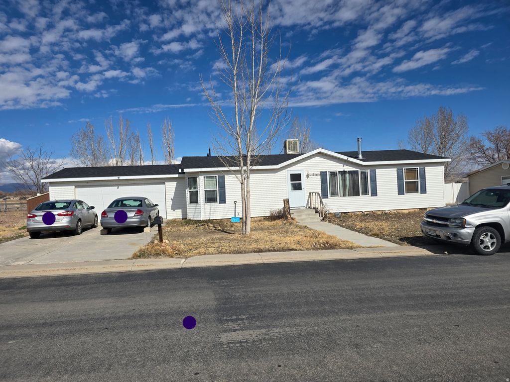 Photo of 466 W 2000 S, Vernal, UT 84078 (MLS # 2142187)
