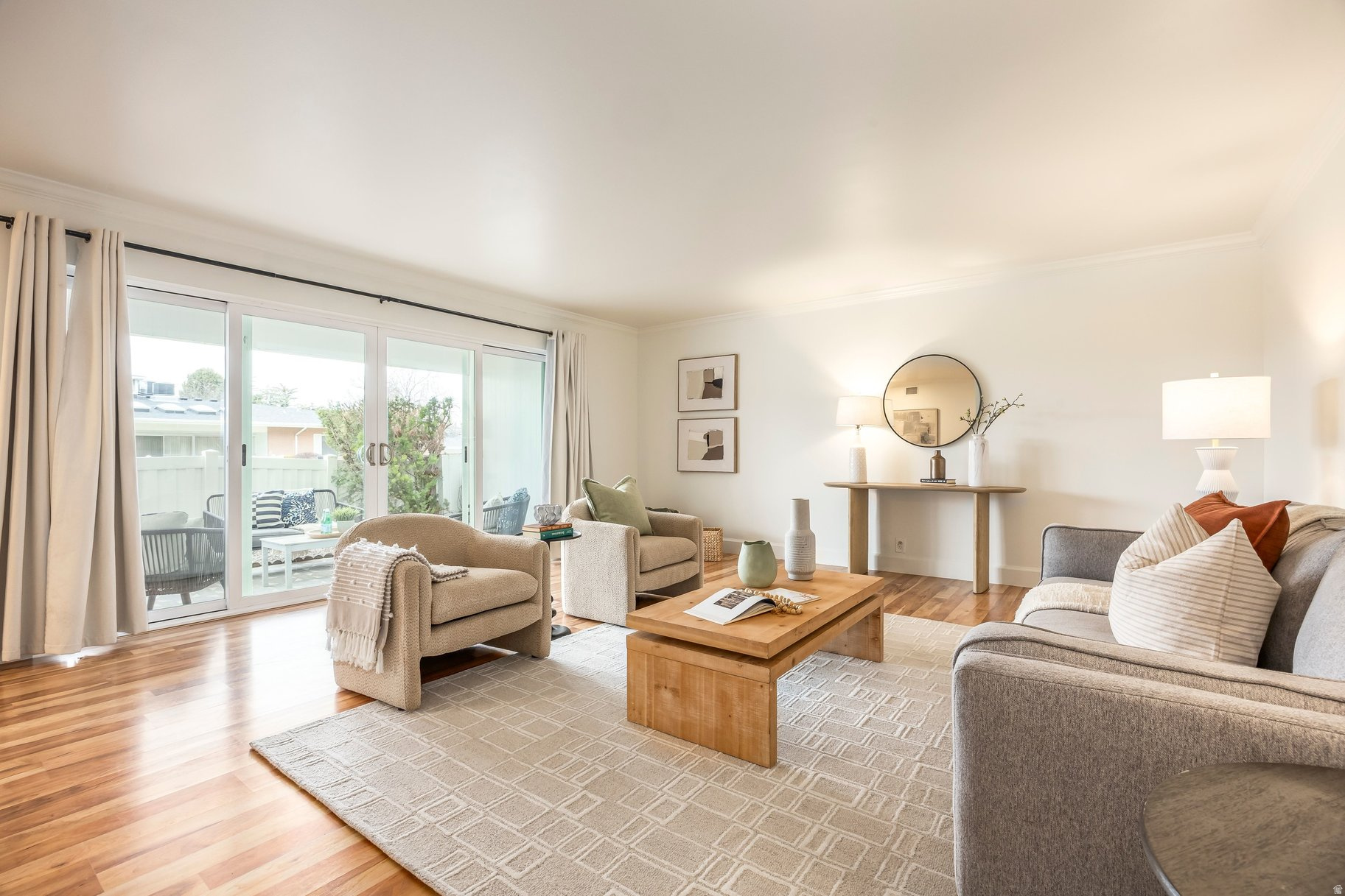 CARRIAGE LANE - Residential